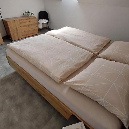 Apartmán Po schodech nahoru Bořetice Exterior foto